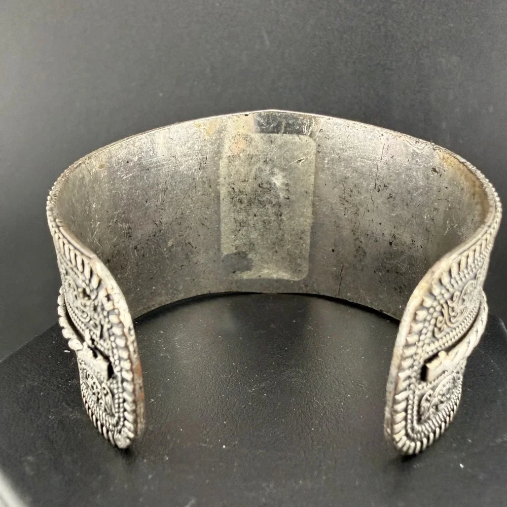 Vintage Chunky Cuff Bracelet‎ Silver Tone Embossed 7